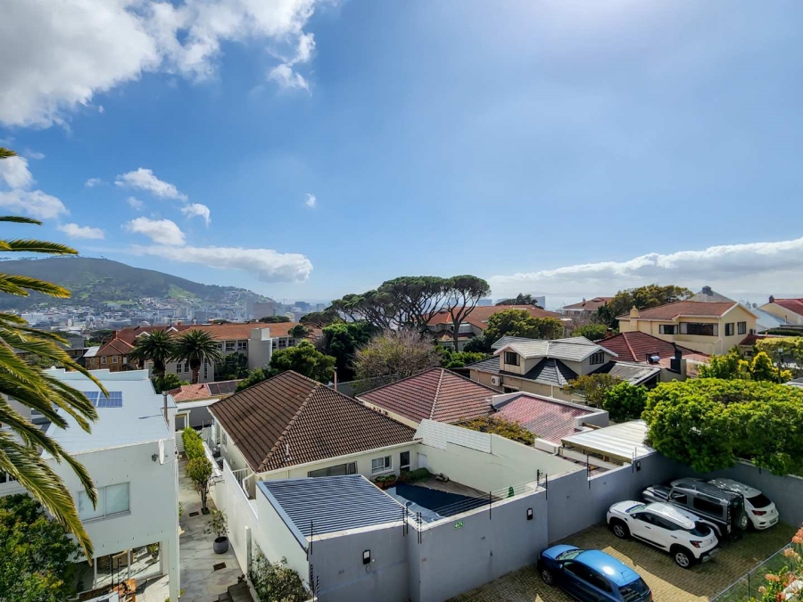 2 Bedroom Property for Sale in Vredehoek Western Cape